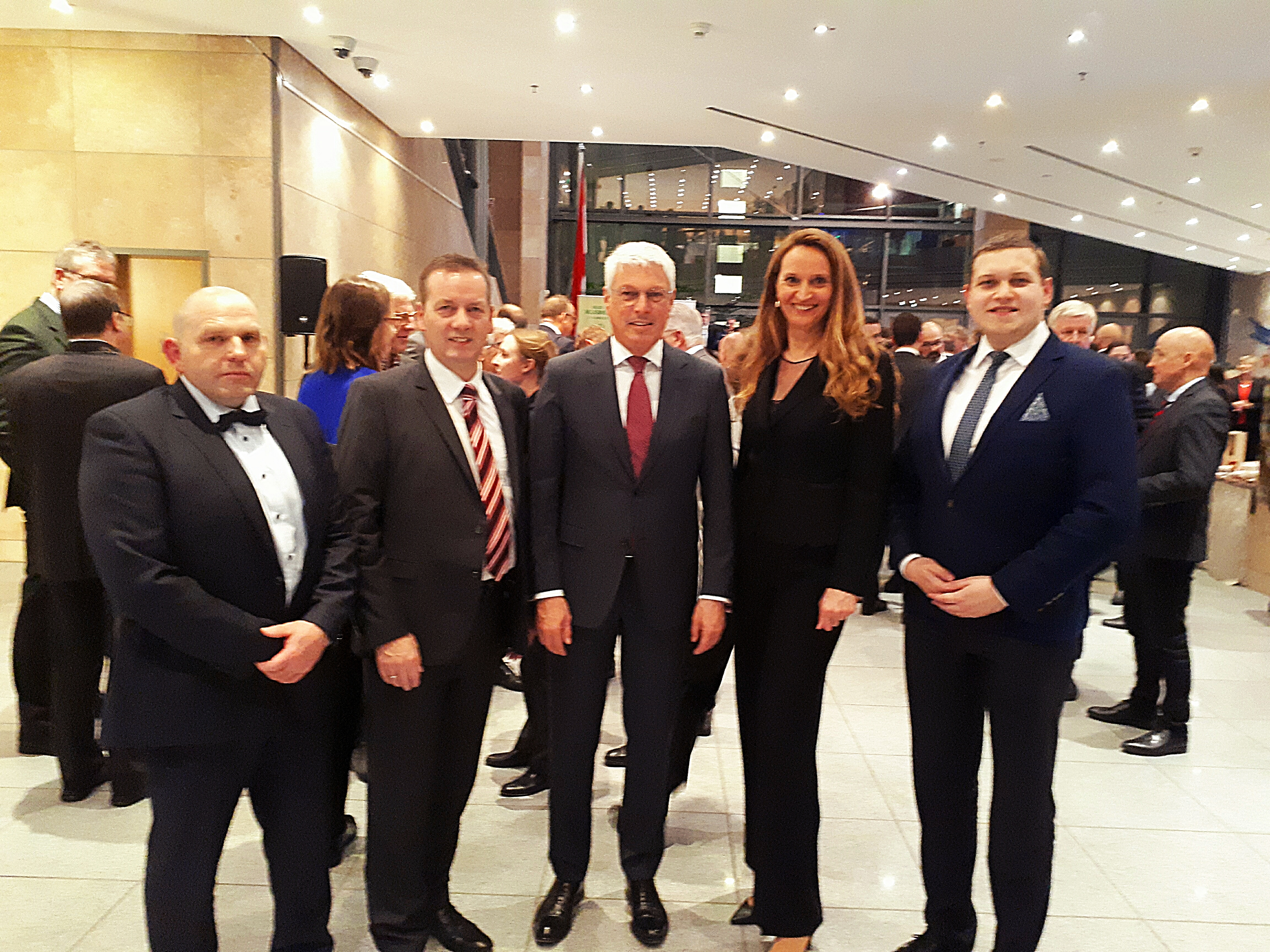 V.l.n.r. Heinrich Gerd-Witte, Frank Kruse (Leiter der BWA-Agrarkommission), Peter Vermeij (Präsident des Clubs der Agrardiplomaten und Botschaftsrat für Landwirtschaft des Königreichs der Niederlande), Galina Laleva (Vizepräsidentin des Clubs und Botschaftsrätin für Landwirtschaft der Republik Bulgarien), Urs Unkauf (Berater für Diplomatie des BWA).